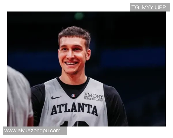 老鹰主教练推特发声与球员友好互动,引发粉丝担忧球队未来